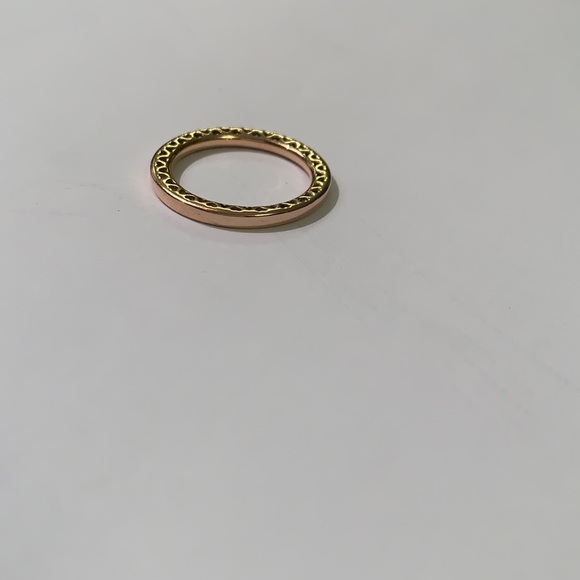 Pandora Jewelry rose gold solid heart detailing ring. - Picture 1 of 2